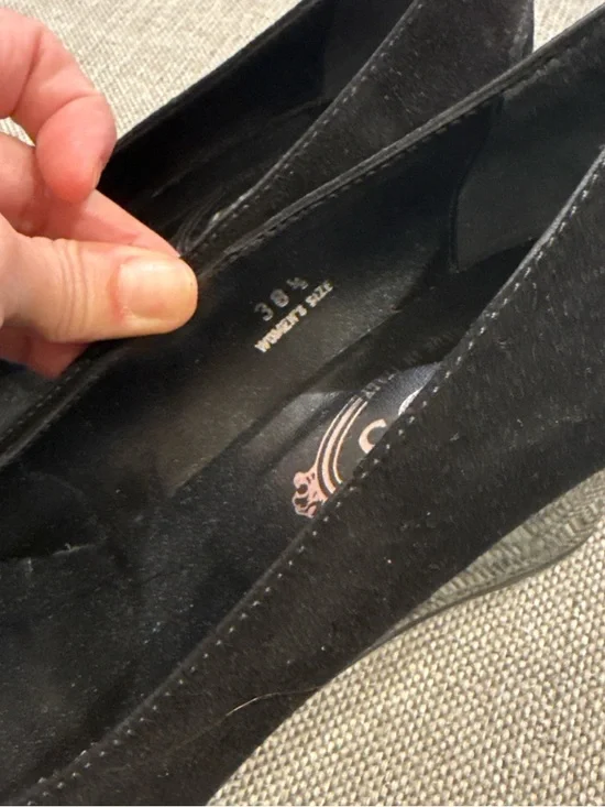 Tod’s Black Suede Round Toe Wedge Heels 8 - Picture 5 of 6